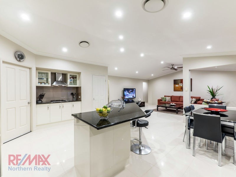 35 Links Cr, Joyner QLD 4500