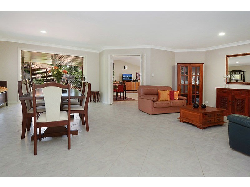 64 KARRI PLACE, Bridgeman Downs QLD 4035