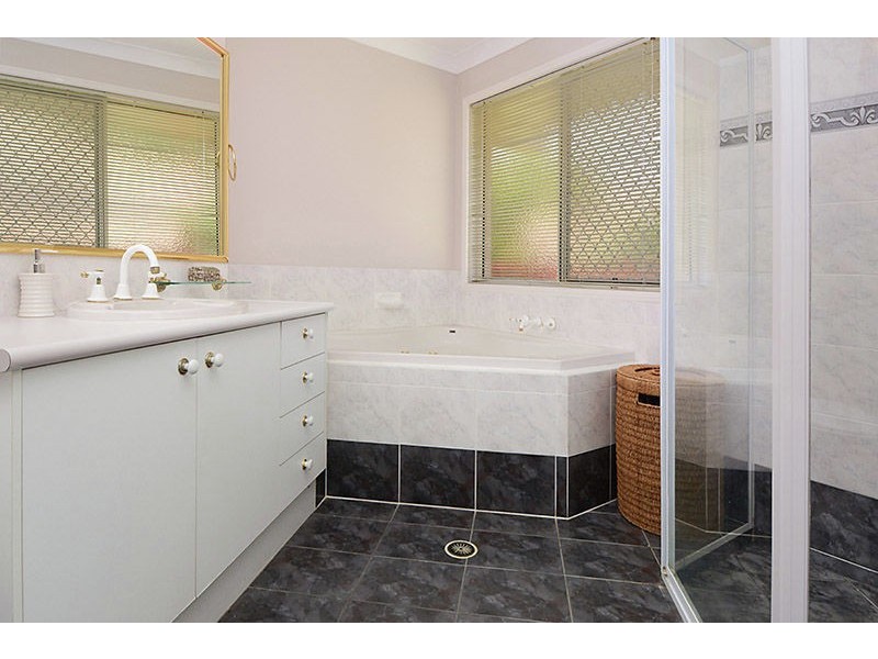 64 KARRI PLACE, Bridgeman Downs QLD 4035