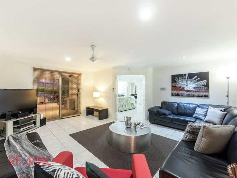 47 Oakmont Cres, Albany Creek QLD 4035