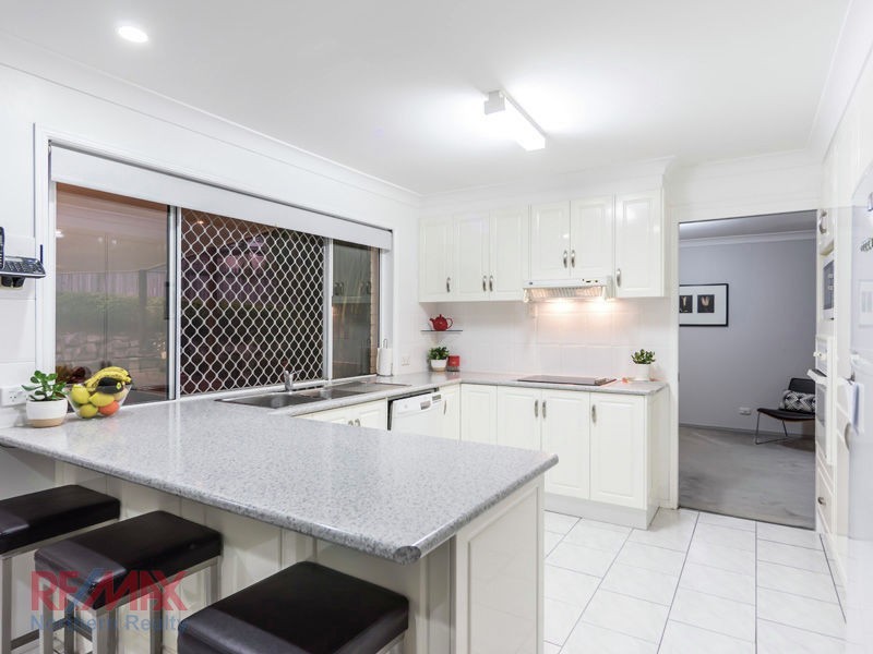 47 Oakmont Cres, Albany Creek QLD 4035