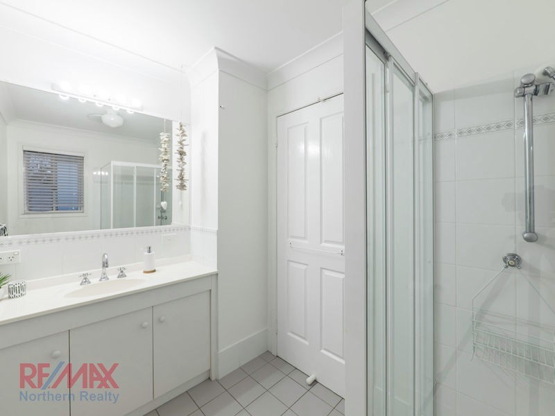 47 Oakmont Cres, Albany Creek QLD 4035