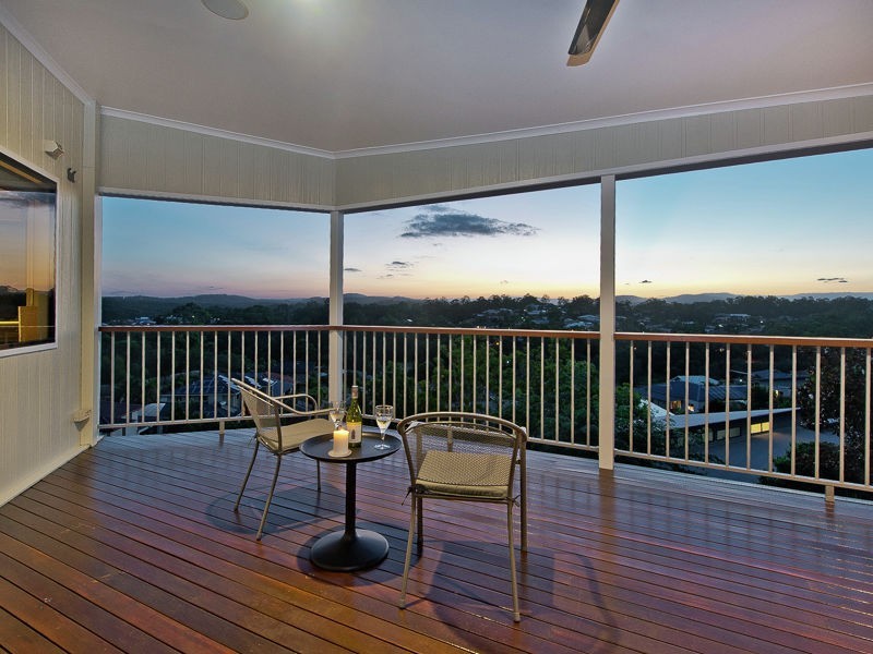 18 Alberic Court, Eatons Hill QLD 4037