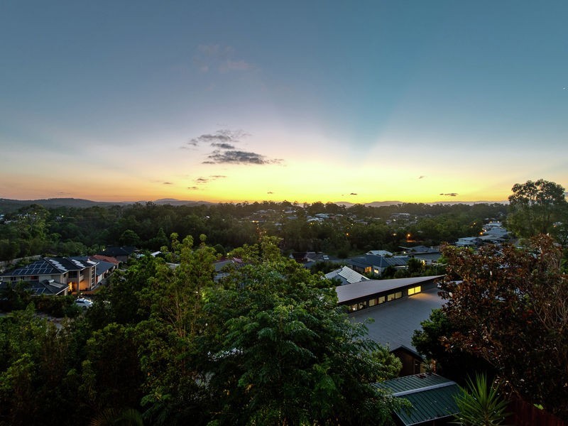 18 Alberic Court, Eatons Hill QLD 4037