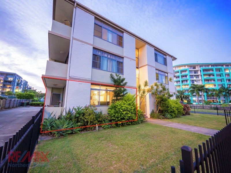 1/73 Marine Parade, Redcliffe QLD 4020