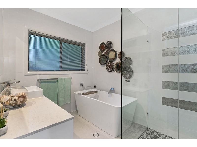 9 Lindale Court, Cashmere QLD 4500