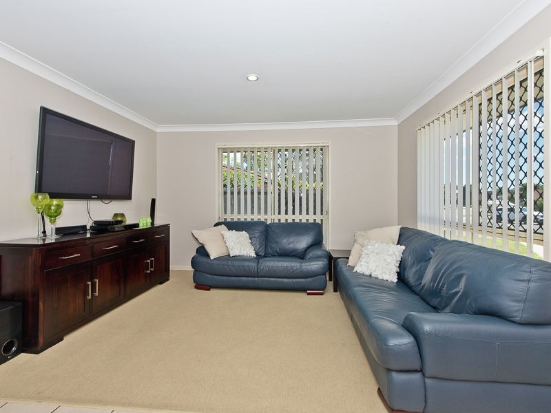 24 North Aston Court, Bray Park QLD 4500