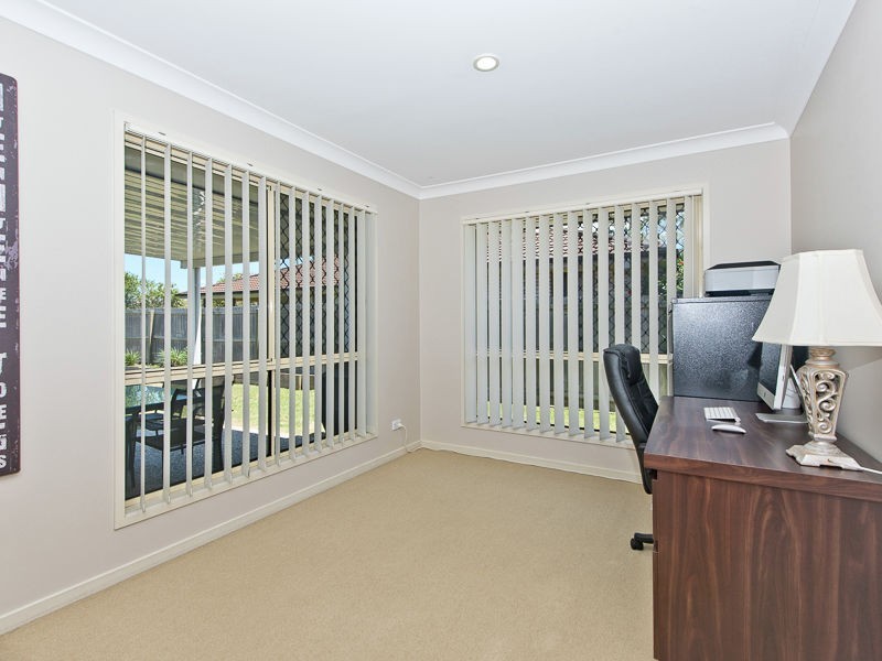 24 North Aston Court, Bray Park QLD 4500