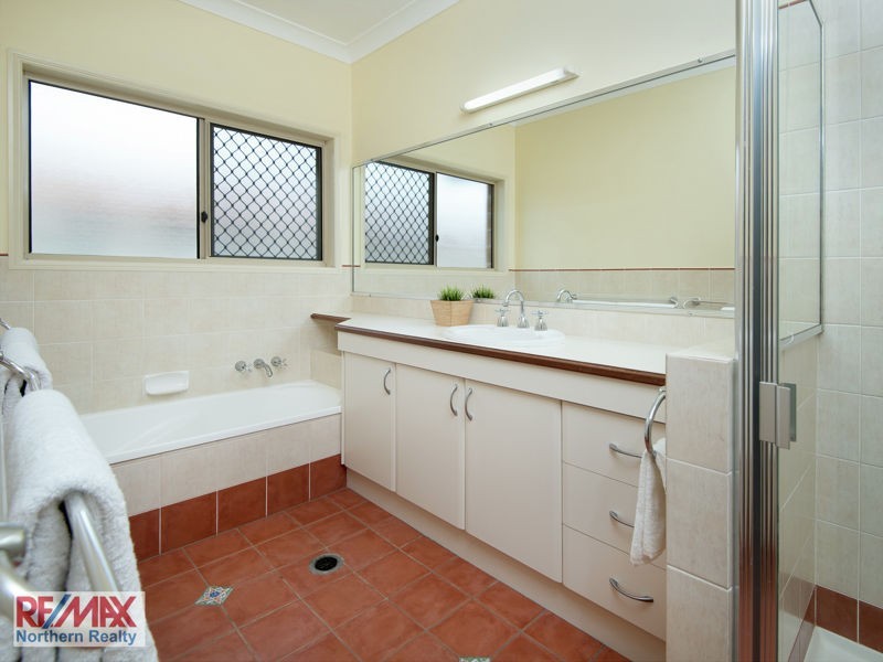 18 Atkinson Court, Albany Creek QLD 4035
