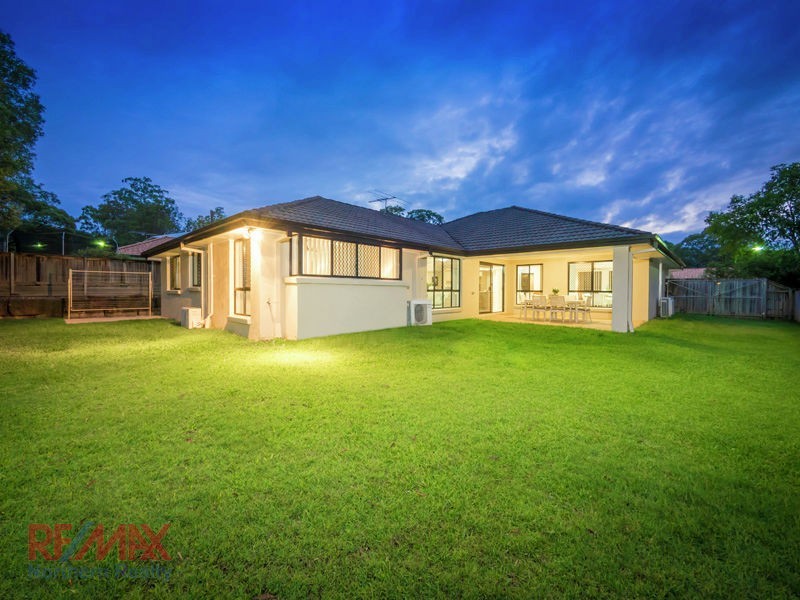 5 Lowai Ct, Albany Creek QLD 4035
