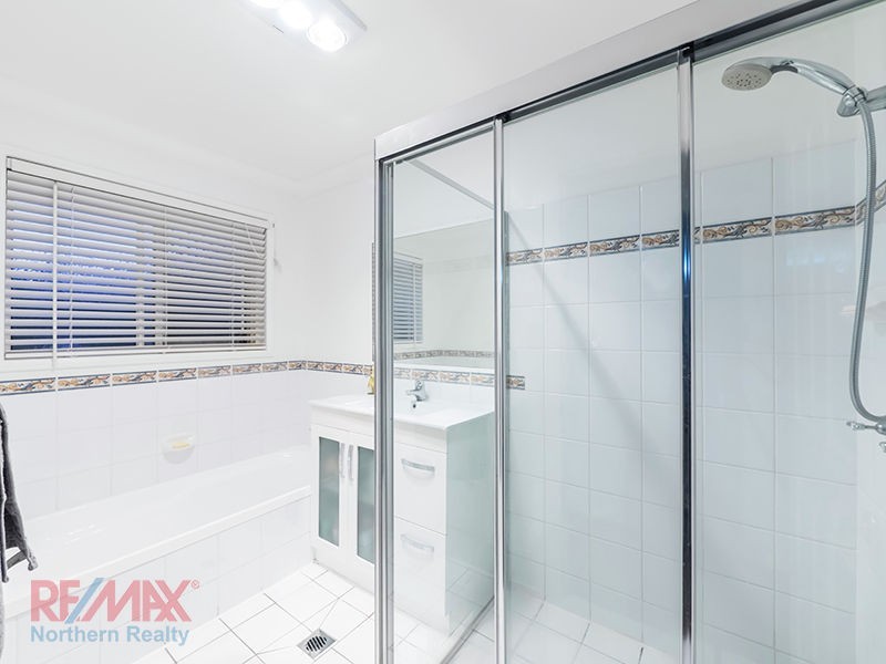 8 Gum Leaf Court, Albany Creek QLD 4035