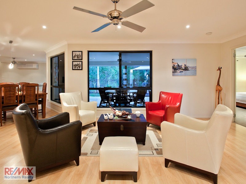 13 Bowerbird Ct, Cashmere QLD 4500