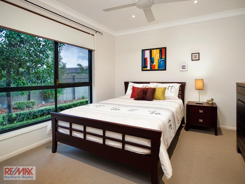 13 Bowerbird Ct, Cashmere QLD 4500