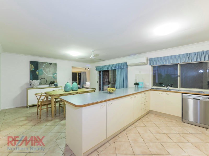 32 Pascali Cres, Eatons Hill QLD 4037