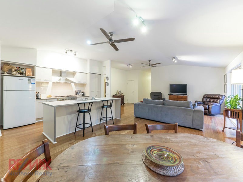 26 Bella St, Cashmere QLD 4500