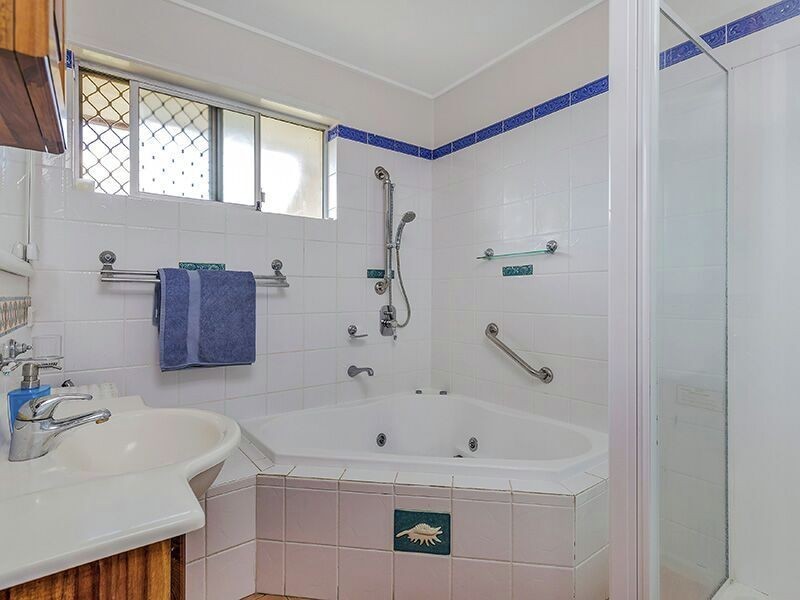 22 Leitchs Road South, Albany Creek QLD 4035