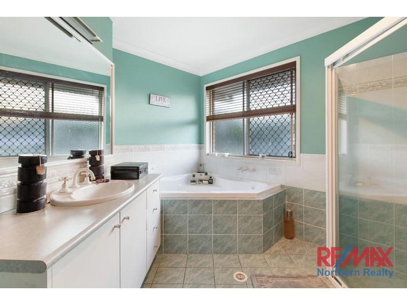 71 Constellation Crescent, Bridgeman Downs QLD 4035