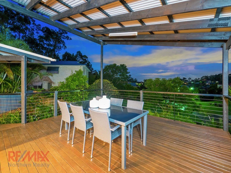 8 Foambark Ct, Eatons Hill QLD 4037
