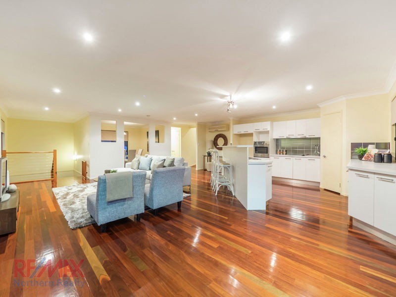 8 Foambark Ct, Eatons Hill QLD 4037