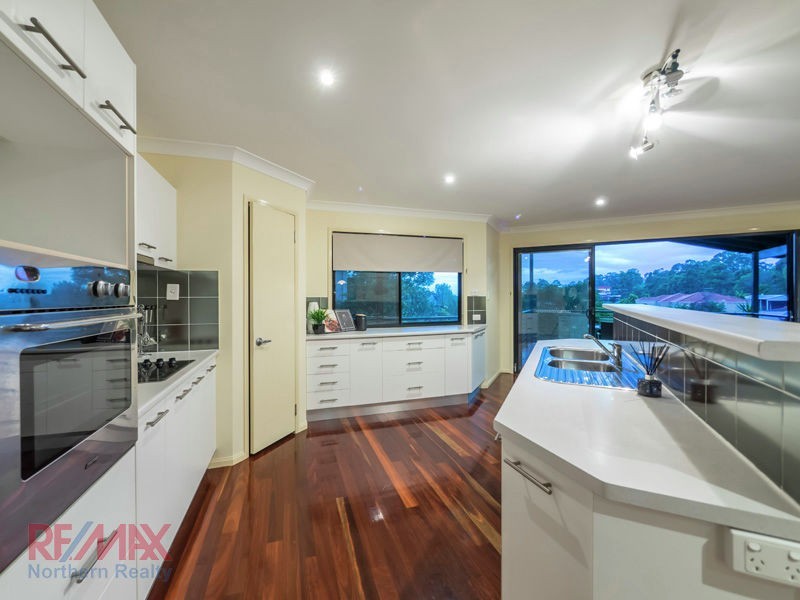 8 Foambark Ct, Eatons Hill QLD 4037