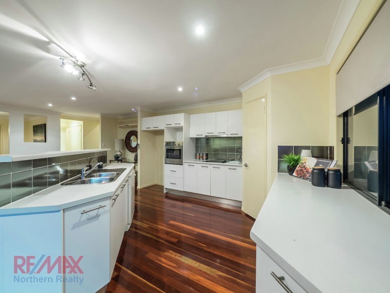 8 Foambark Ct, Eatons Hill QLD 4037