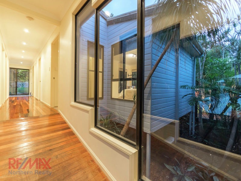 8 Foambark Ct, Eatons Hill QLD 4037