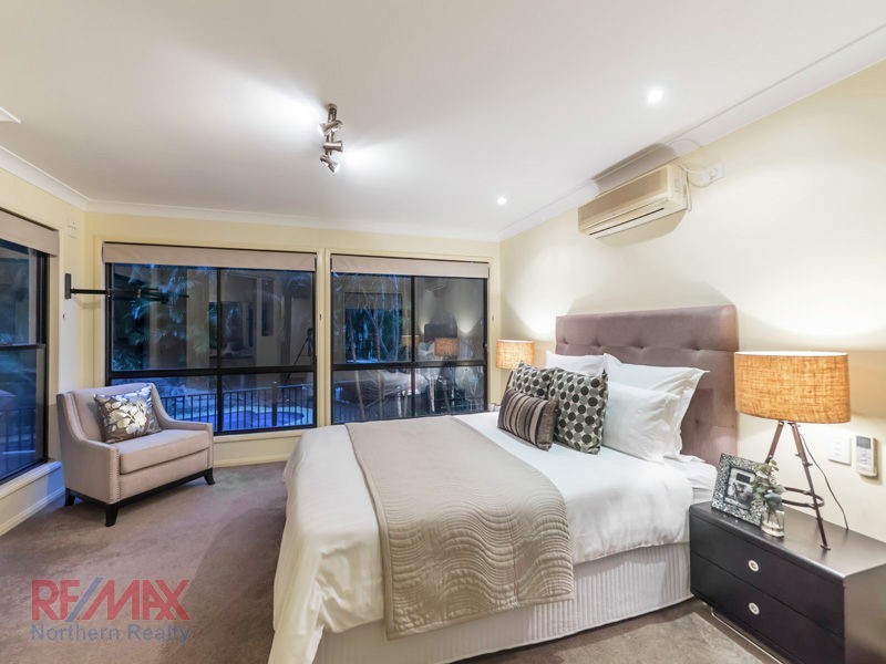 8 Foambark Ct, Eatons Hill QLD 4037