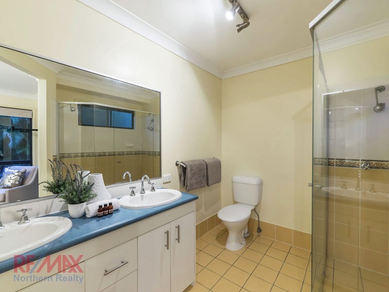 8 Foambark Ct, Eatons Hill QLD 4037