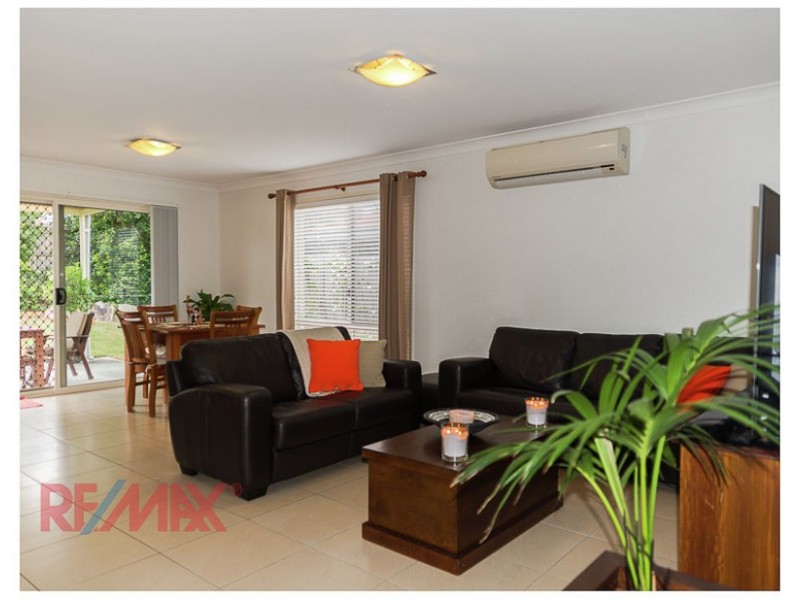 2/9 Lady Bowen Parade, Rothwell QLD 4022