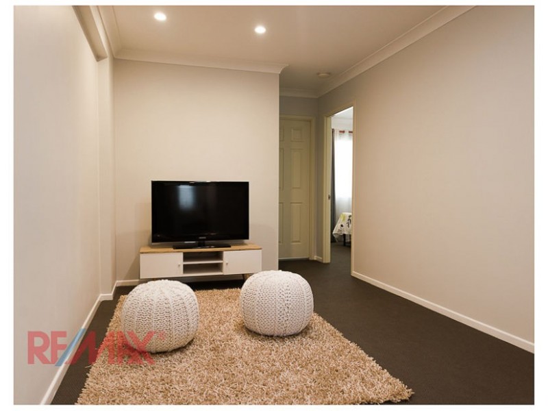 2/9 Lady Bowen Parade, Rothwell QLD 4022