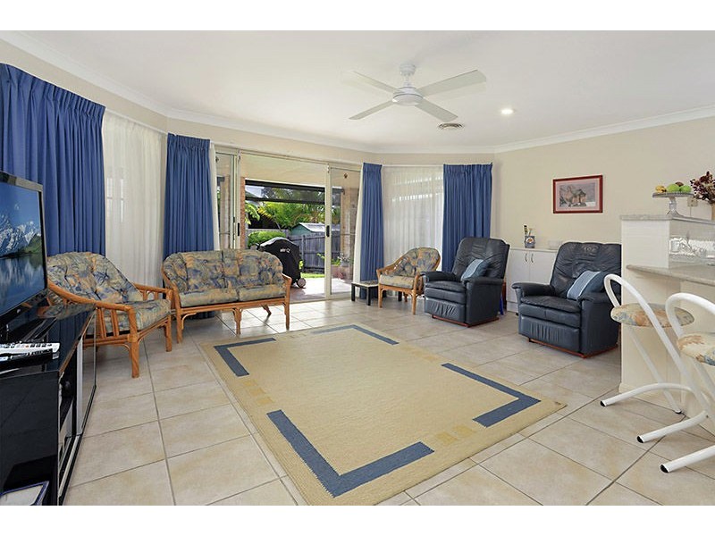 12 Banksia Place, Bridgeman Downs QLD 4035