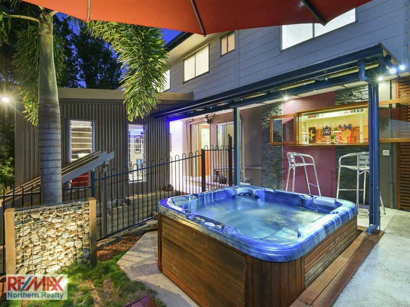 27 View Crescent, Arana Hills QLD 4054