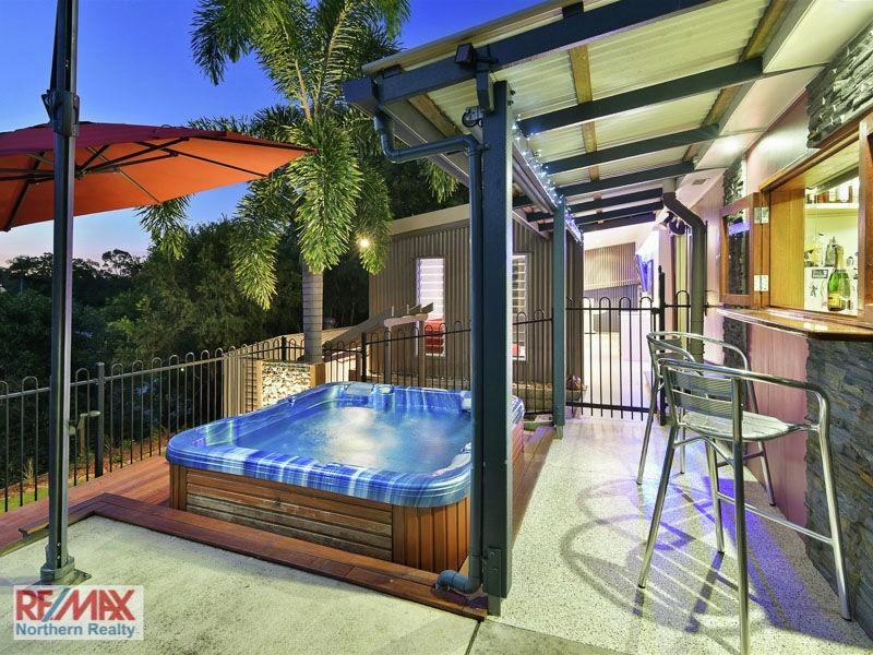 27 View Crescent, Arana Hills QLD 4054
