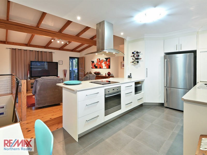 27 View Crescent, Arana Hills QLD 4054