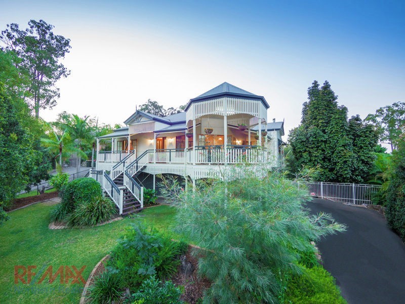 17 Corvus Dve, Cashmere QLD 4500