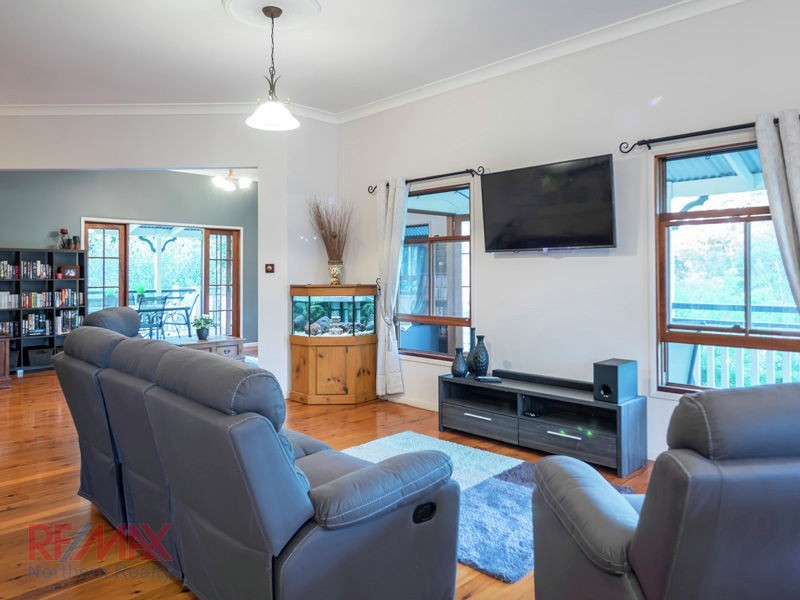 17 Corvus Dve, Cashmere QLD 4500