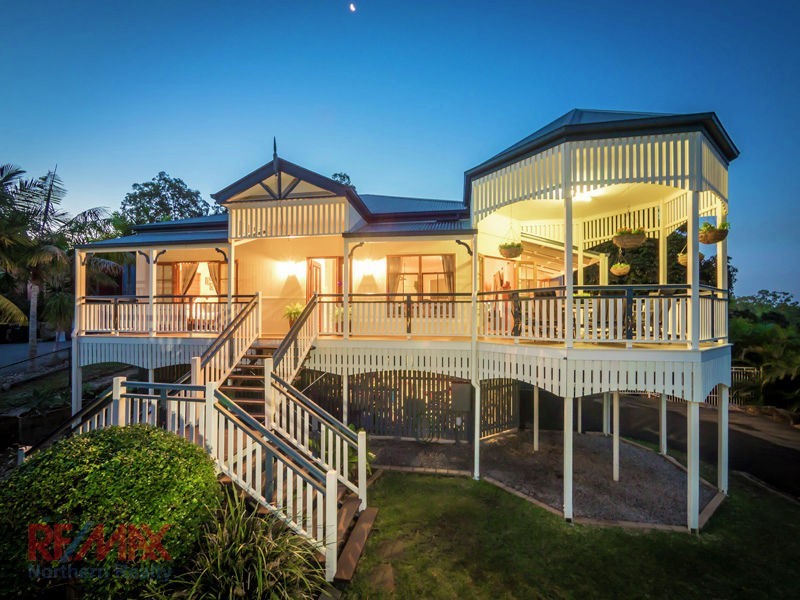 17 Corvus Dve, Cashmere QLD 4500