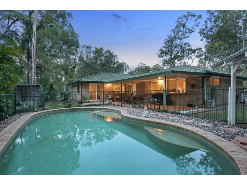 9 Clematis Court, Cashmere QLD 4500