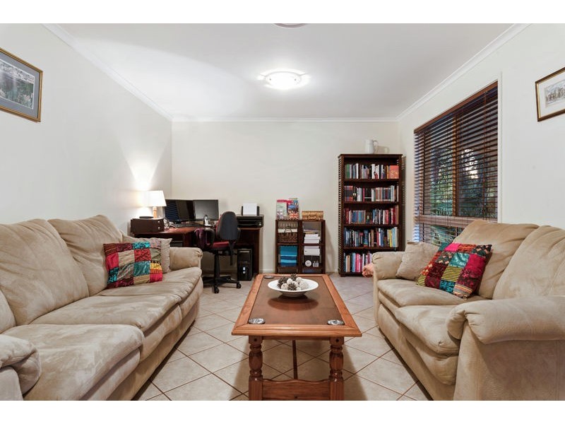 9 Clematis Court, Cashmere QLD 4500