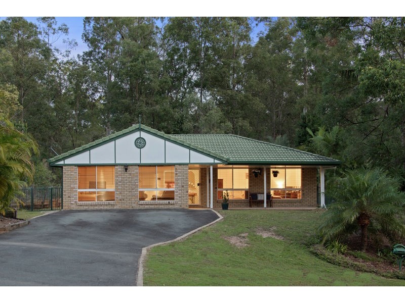 9 Clematis Court, Cashmere QLD 4500