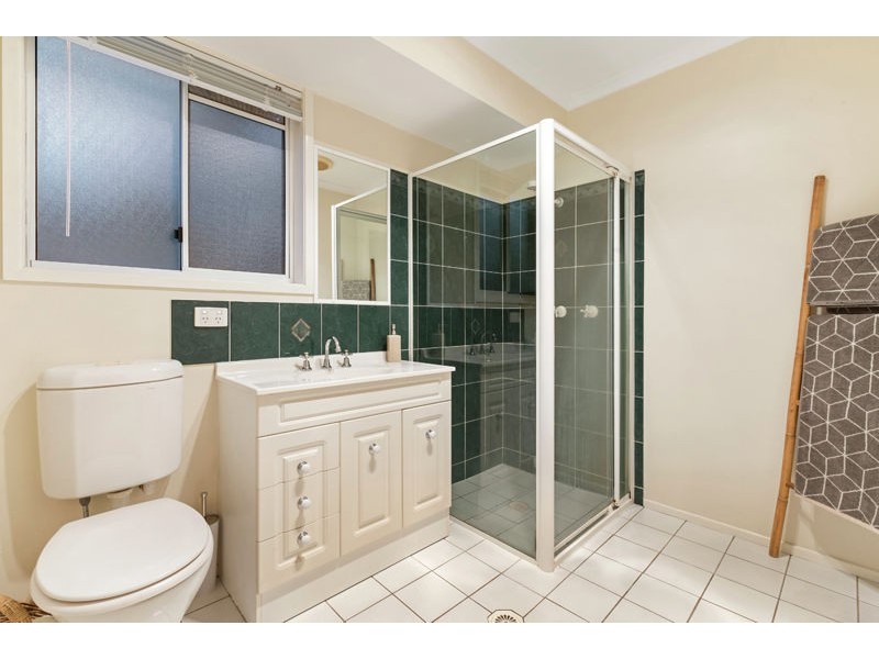 9 Clematis Court, Cashmere QLD 4500