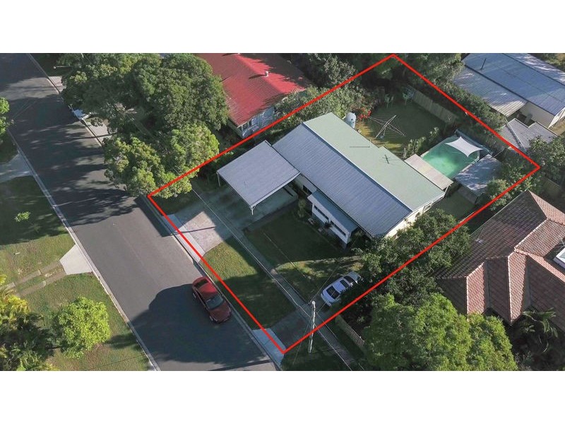 24 Chuter Street, Stafford Heights QLD 4053