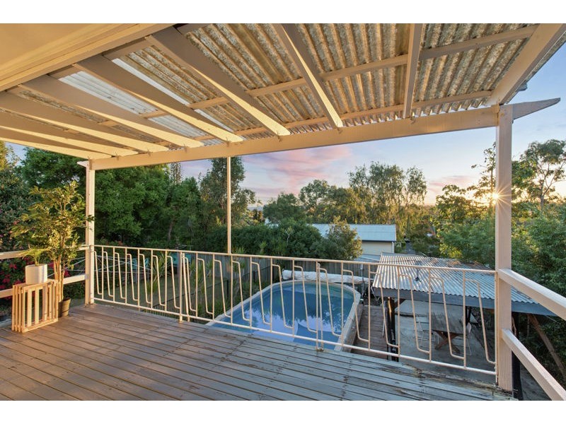 24 Chuter Street, Stafford Heights QLD 4053