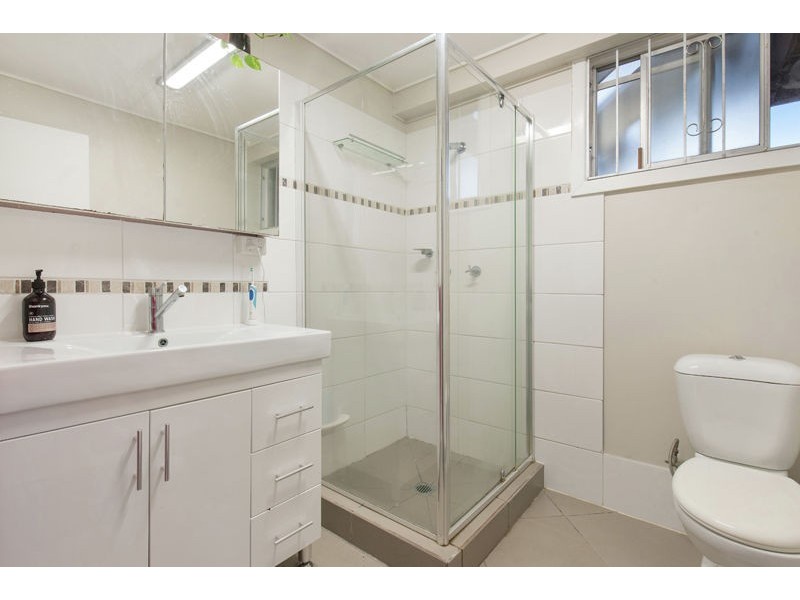 24 Chuter Street, Stafford Heights QLD 4053