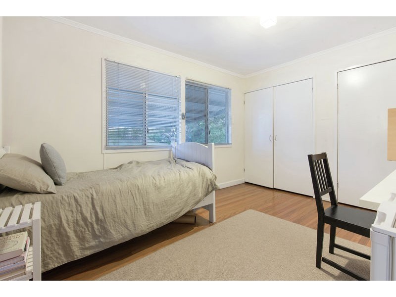 24 Chuter Street, Stafford Heights QLD 4053