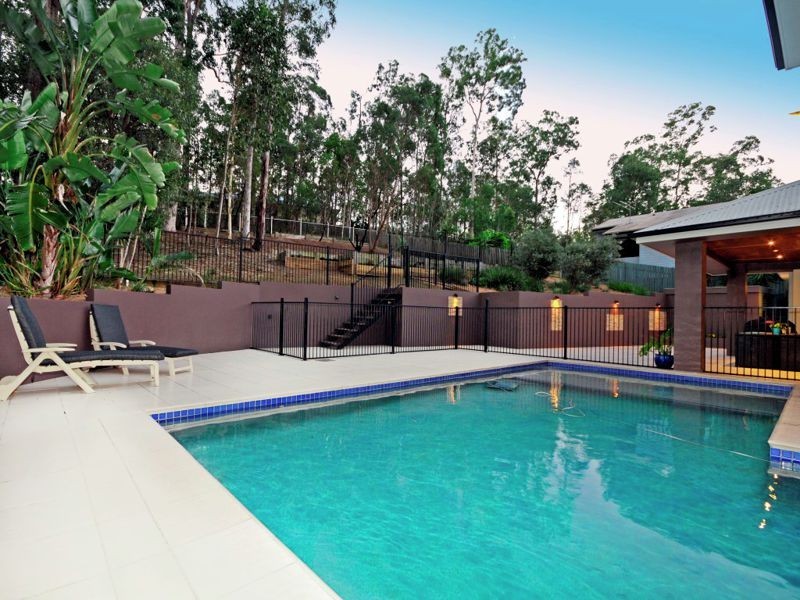 9 Foambark Court, Eatons Hill QLD 4037