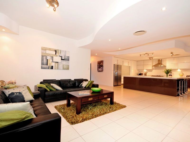 9 Foambark Court, Eatons Hill QLD 4037