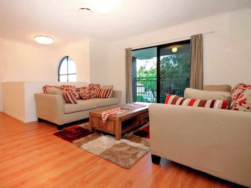 9 Foambark Court, Eatons Hill QLD 4037