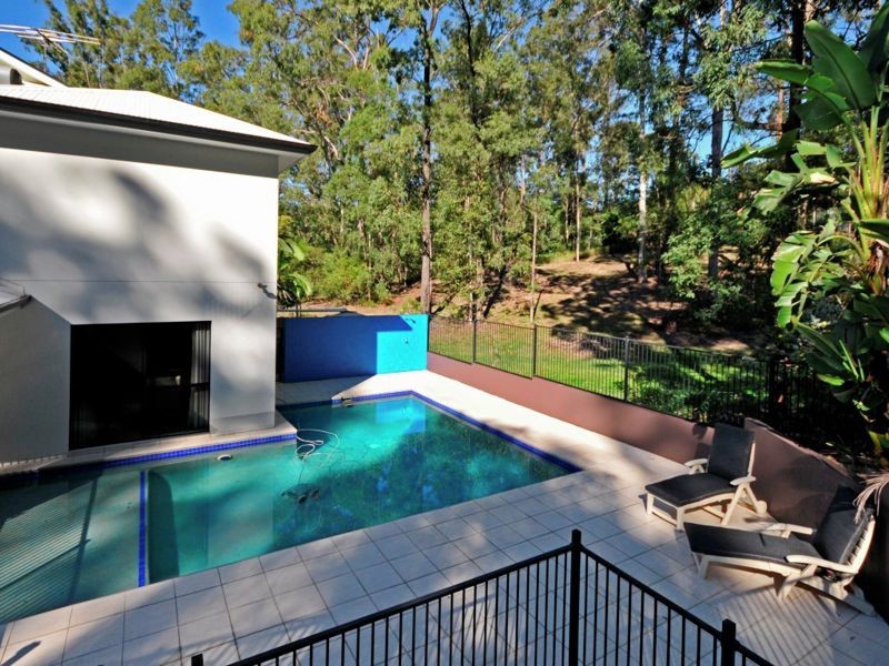 9 Foambark Court, Eatons Hill QLD 4037