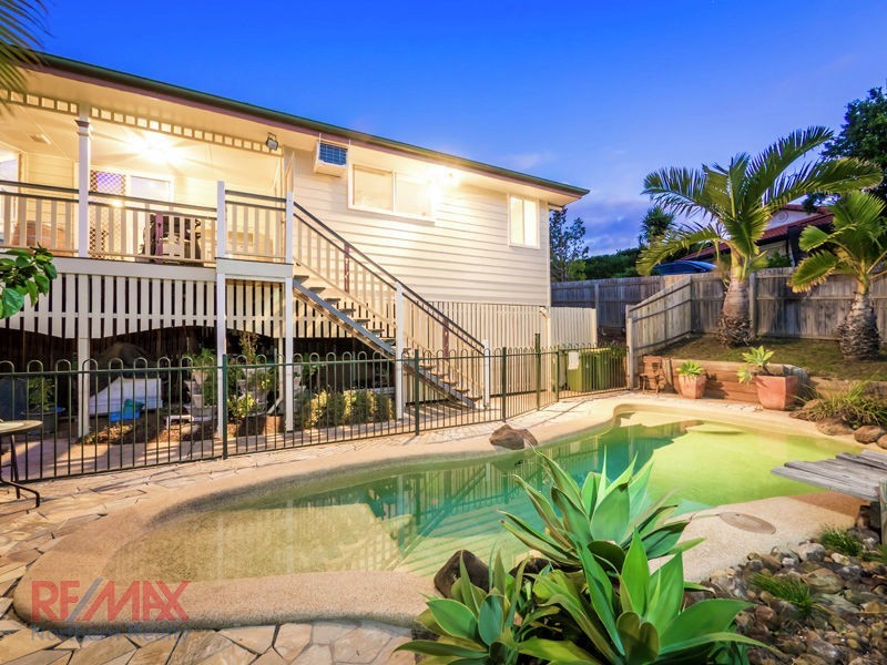 2 Medeo ct, Eatons Hill QLD 4037